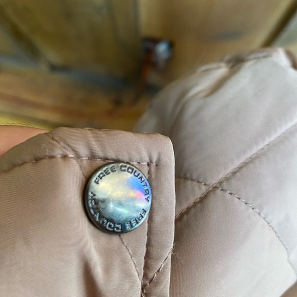 Free Country Quilted Jacket L Pink Hood Sherpa Zip Button Pockets - Picture 11 of 12